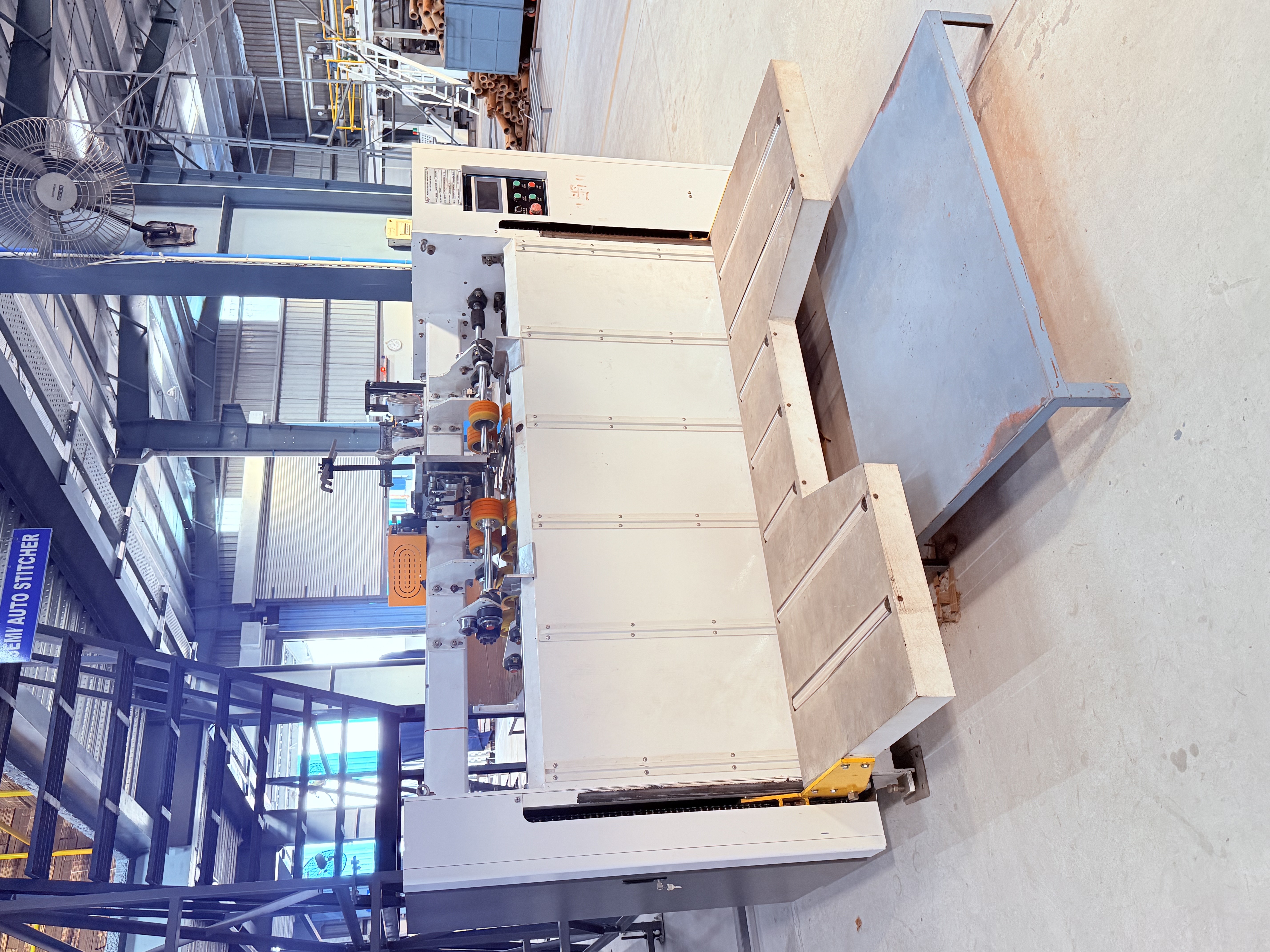 Double Servo Single-Piece Semi-Automatic Stitching Machine for specialized packaging requirements.